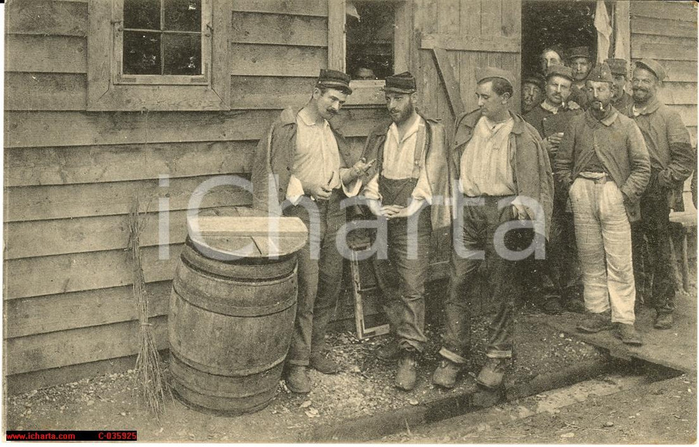 Cartolina originale da collezione WW1 1915 Prigionieri guerra francesi in baracche 1