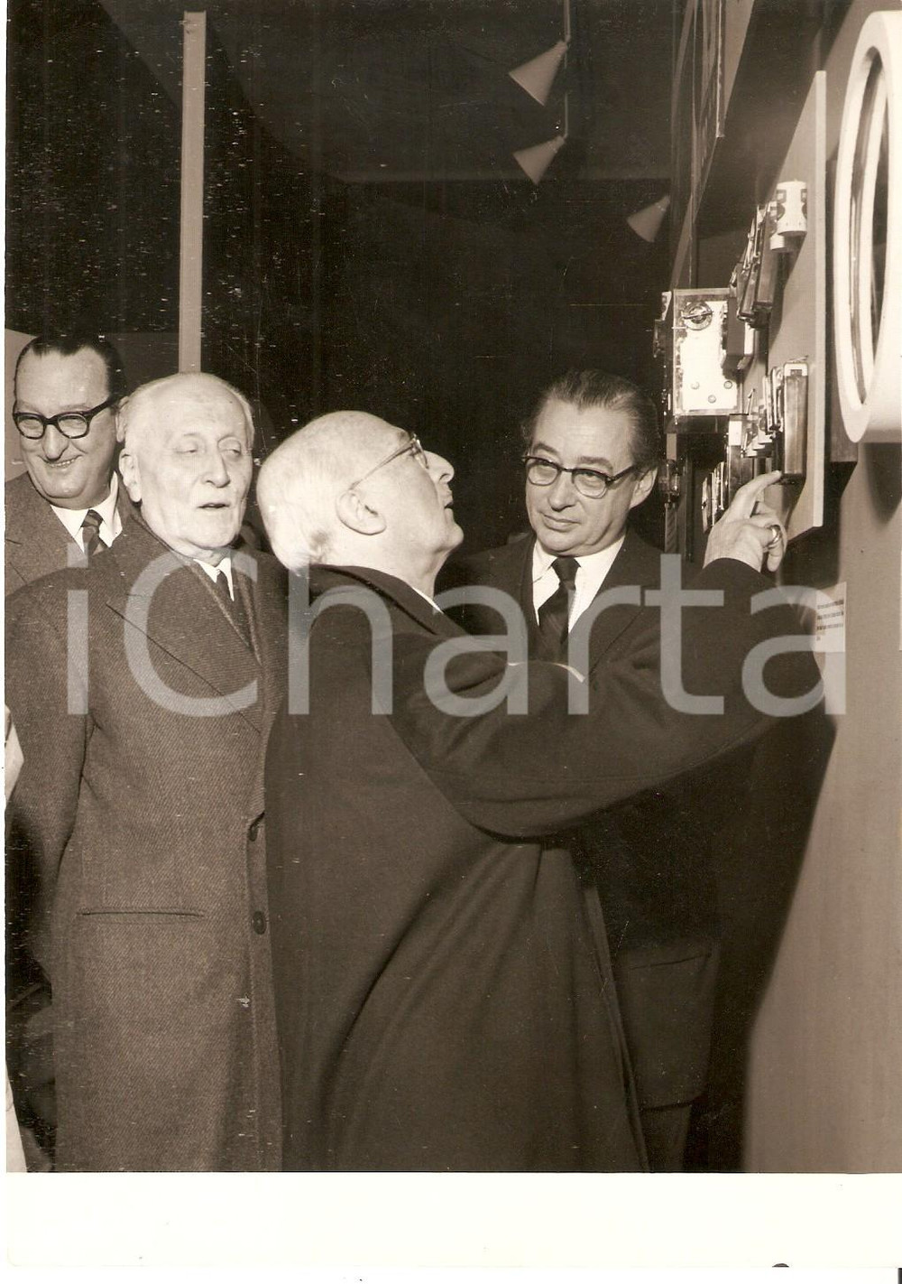 Fotografia d epoca originale 1958 MILANO Ambasciatore James David ZELLERBACH visita FIERA CAMPIONARIA Foto 1