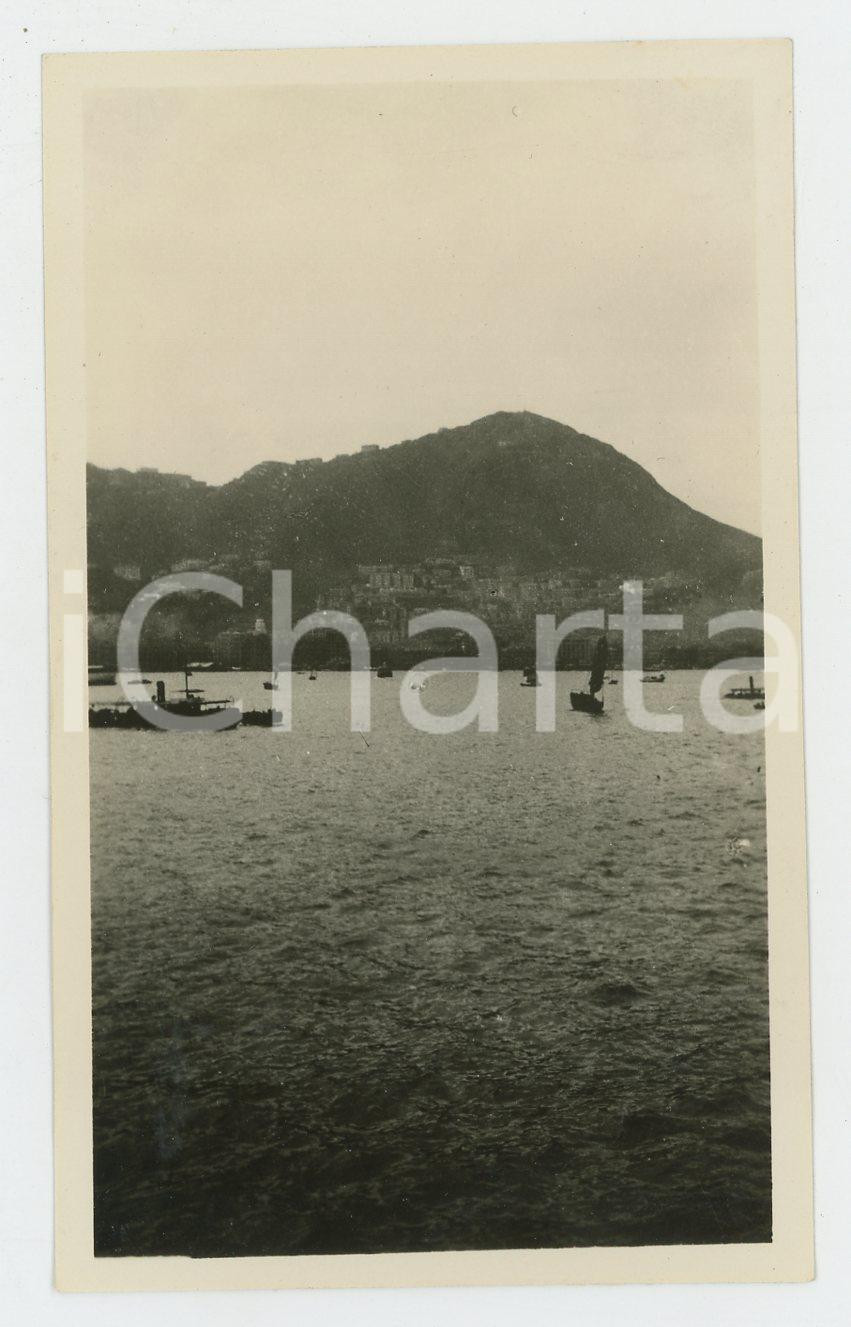 1935 ca HONG KONG - Paesaggio con barche (1)- Foto VINTAGE 11x7 cm Fotografia d'epoca.CONDIZIONI: G FORMATO: 11x7 cm    originale e autentica 1