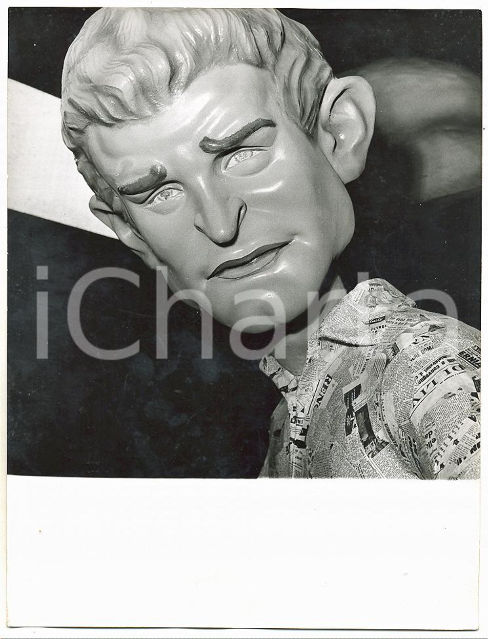 Fotografia d epoca originale 1955 CARNEVALE VIAREGGIO Statua di Giampiero BONIPERTI per carro allegorico Foto 1