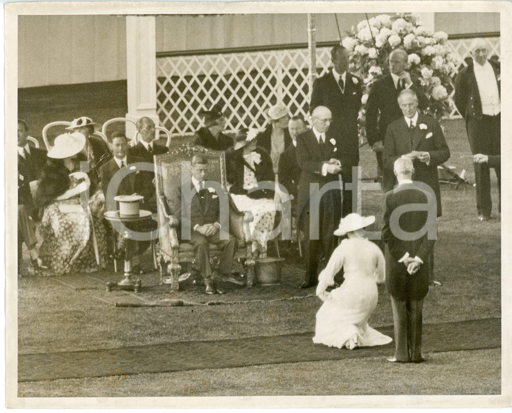 Fotografia d epoca originale 1936 LONDON BUCKINGHAM PALACE King Edward  Reception for debutantes Photo 1