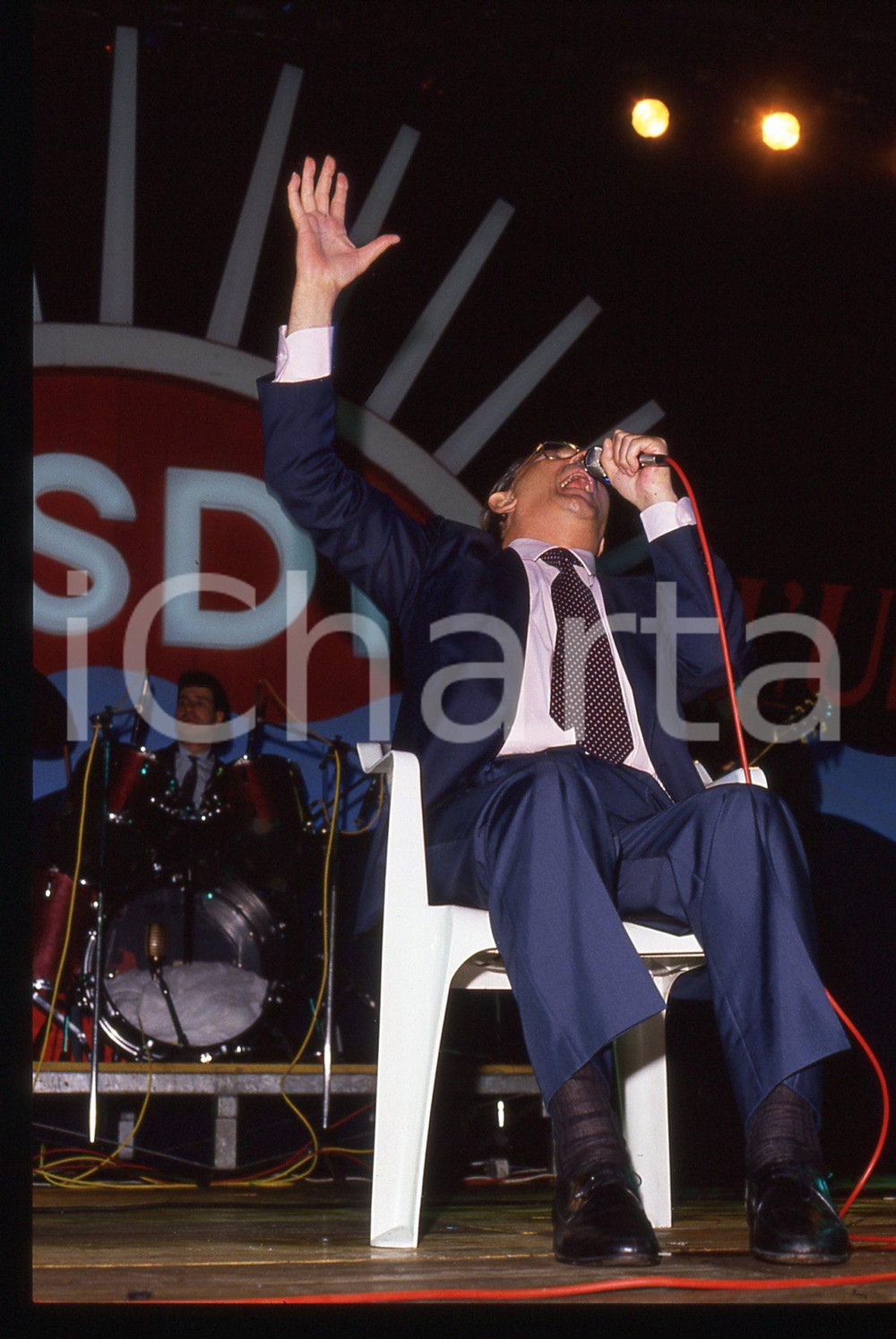 35mm vintage slide* 1989 MILANO Domenico MODUGNO canta ad un comizio del PSDI 22