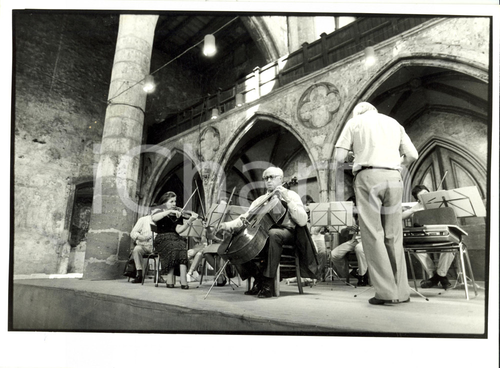 Fotografia d epoca originale 1985 GUEBWILLER F Chiesa DOMENICANI Mstislav ROSTROPOVITCH e orchestra Foto 1