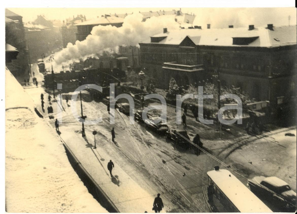 Fotografia d epoca originale 1960 ca HEIDELBERG D Ferrovia in città ANIMATA con treno Foto GARTNER 1