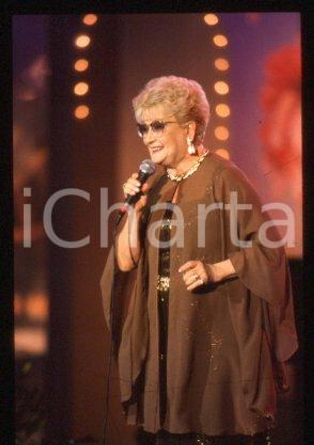 Flo SANDON'S - TV SHOW Italian singer Portrait 1990 ca * 35 mm vintage slide 23