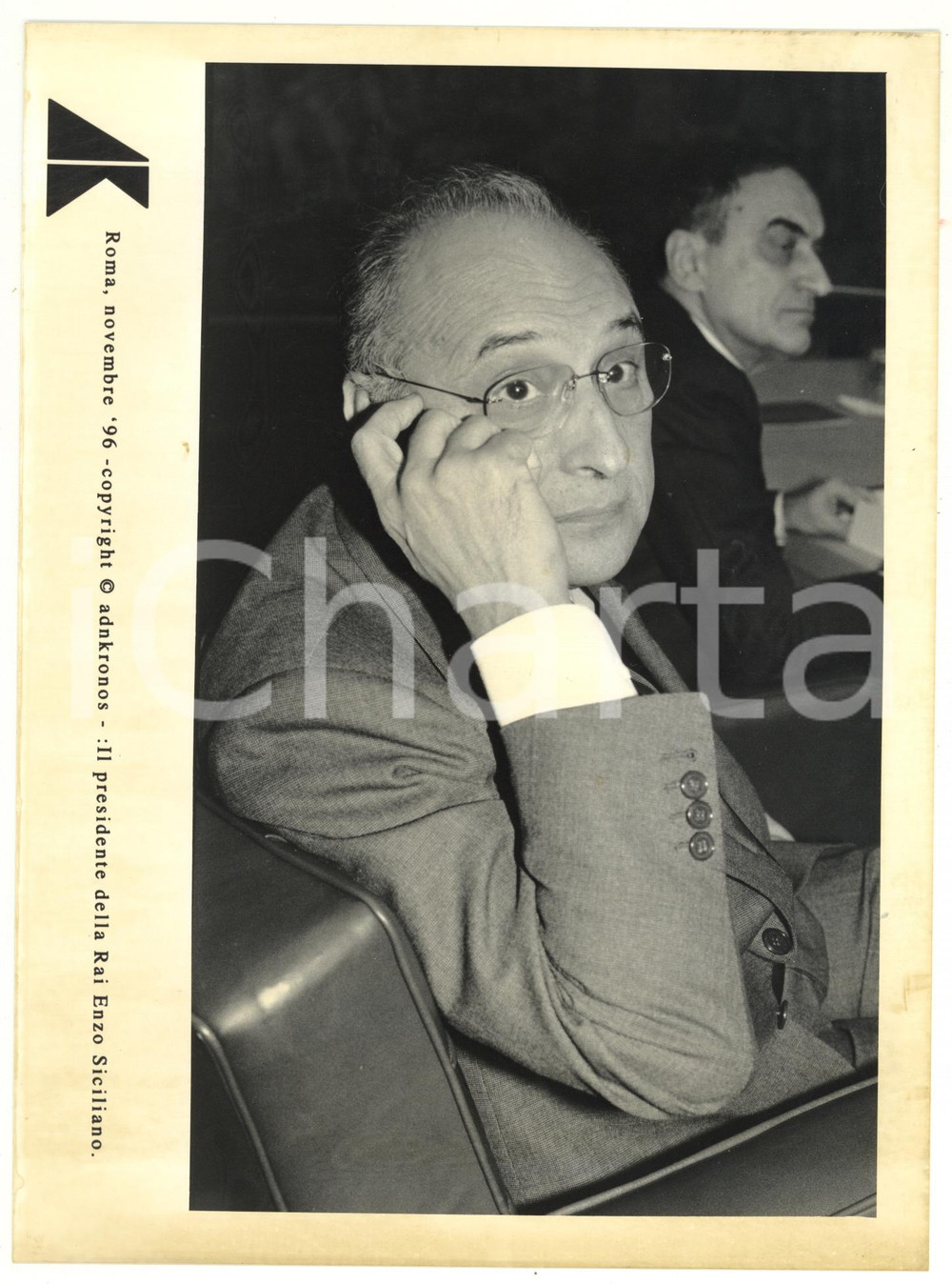 Fotografia d epoca originale 1996 ROMA Ritratto di Enzo SICILIANO presidente della RAI Foto 17x24 cm 1