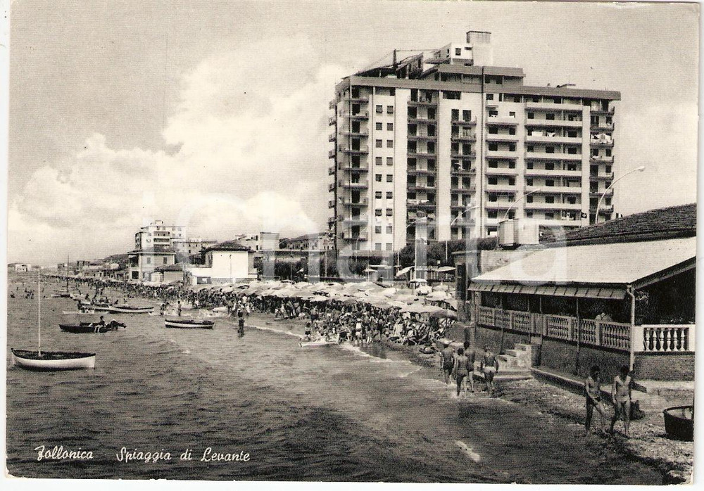Cartolina originale da collezione 1965 FOLLONICA (GR) Veduta della spiaggia di LEVANTE *Cartolina FG VG 1