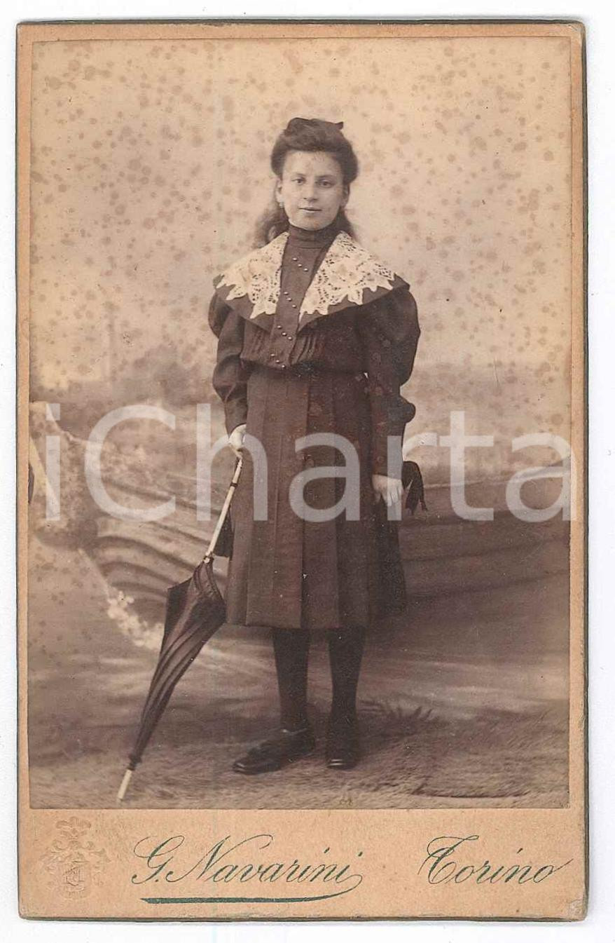 Fotografia d epoca originale 1880 ca TORINO Ragazza con l ombrellino  Ritratto  Foto G. NAVARINI CDV 1