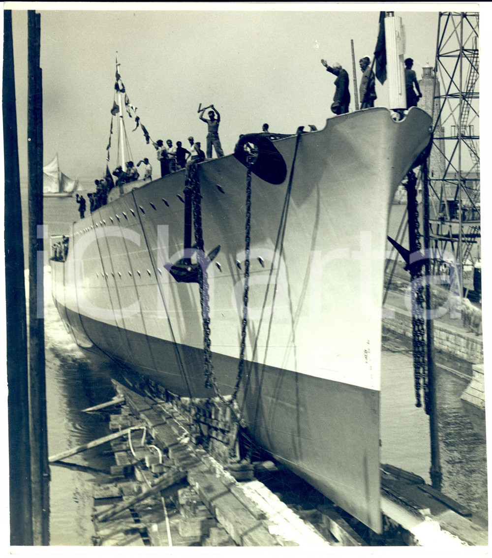Fotografia d epoca originale 1938 LIVORNO Il varo del cacciatorpediniere ASCARO Fotografia 1