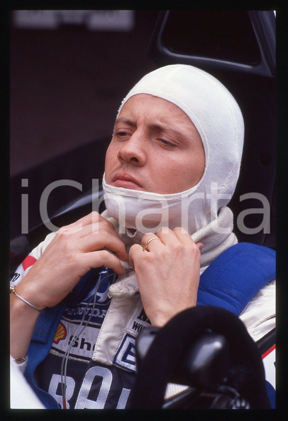 35mm vintage slide* 1991 FORMULA 1 - Stefano MODENA su TYRRELL 020 ai box (5)