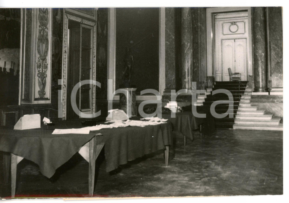 1953 CASTELLO DI VERSAILLES Sala per lo spoglio delle schede elettorali *Foto