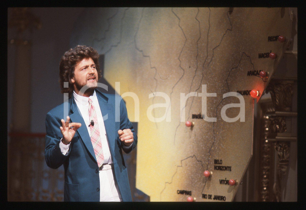 35mm vintage slide* 1984 "TE LO DO IO IL BRASILE" Beppe GRILLO in scena (3)