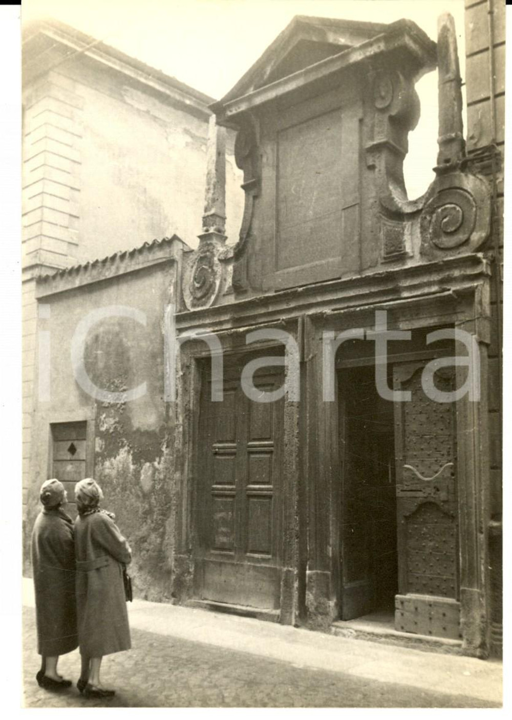 Fotografia d epoca originale 1956 MILANO Donne in piazza SANTO STEFANO Foto ARTISTICA 10 x 14 cm 1