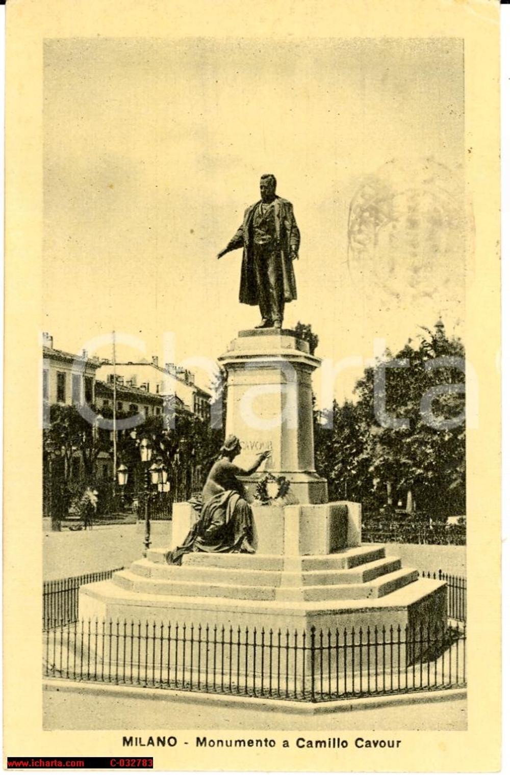Cartolina originale da collezione 1934 MILANO Il Monumento a Camillo CAVOUR *Cartolina postale FP VG 1