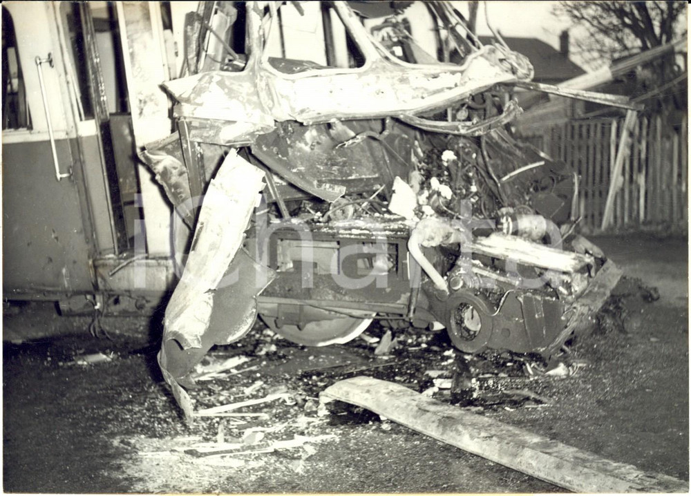 Fotografia d epoca originale 1959 SAULIEU Collision entre l autorail AVALLON  AUTUN et un camion Photo 1