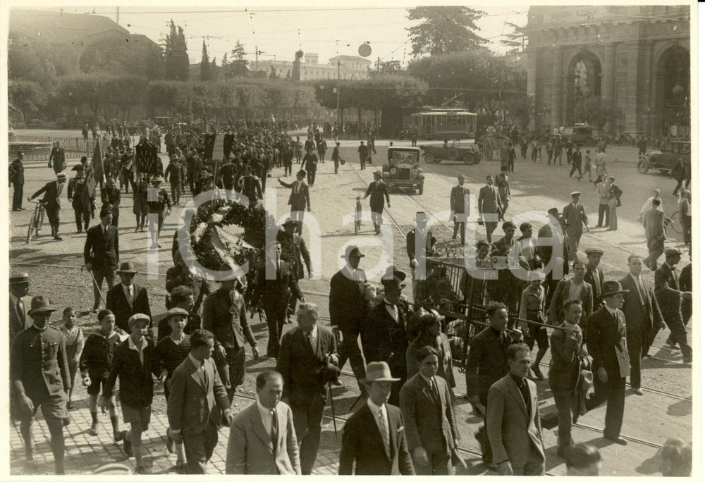 Fotografia d epoca originale 1921 ROMA Il corteo dei Combattenti e Legionari TRENTINI Fotografia 1