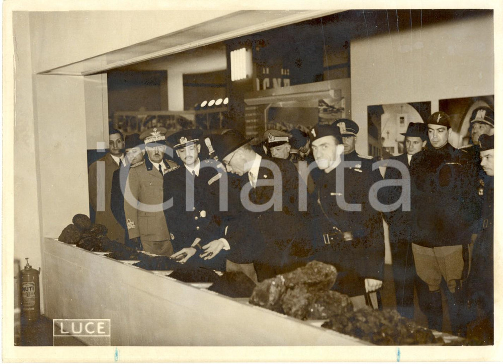 Fotografia d epoca originale 1939 ROMA Pal TELEKI Primo ministro ungherese visita Mostra del Minerale Foto 1