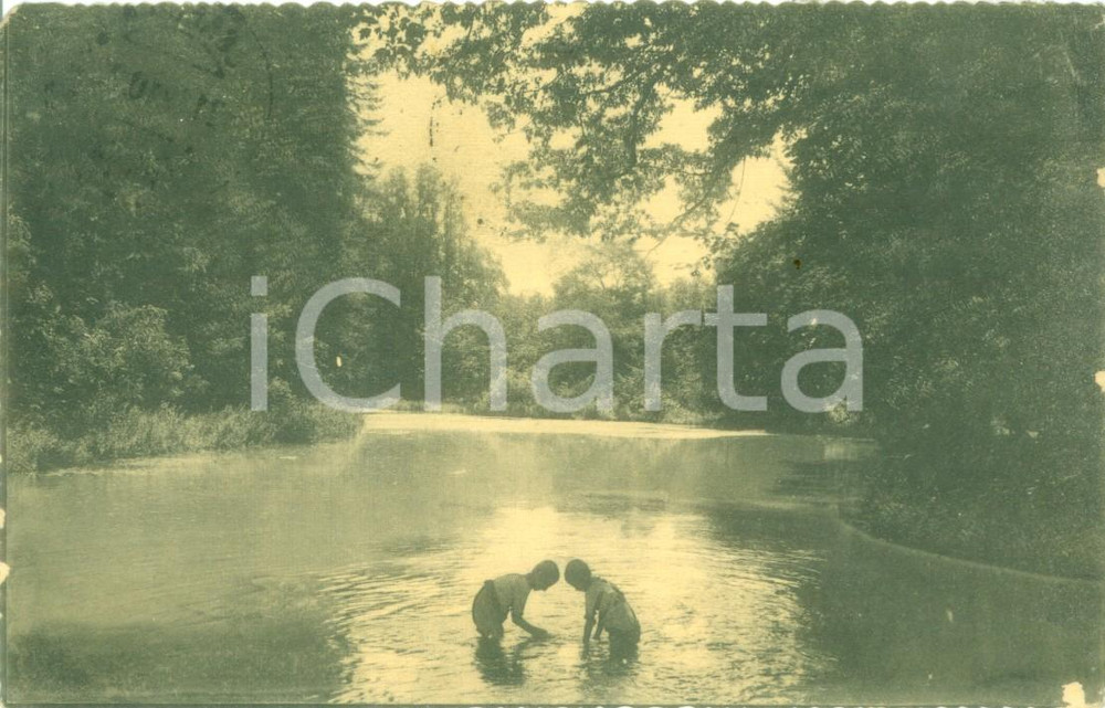 Cartolina originale da collezione 1910 INFANZIA Bambini giocano nel fiume Cartolina postale FP VG 1