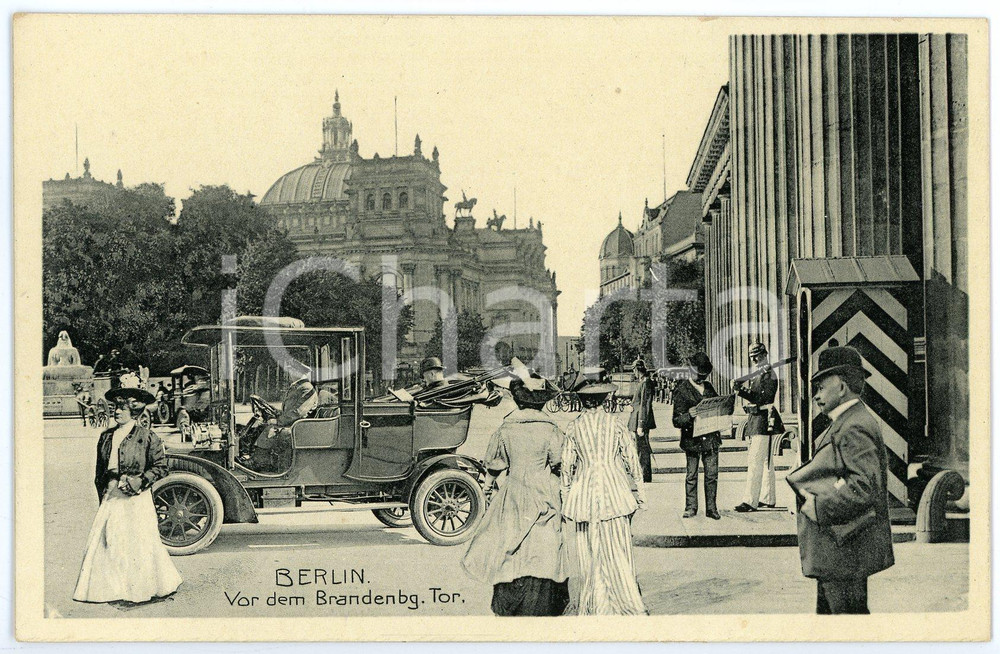 1920 ca BERLIN  Brandenburger Tor - Photomontage - Carte postale FP NV  Cartolina postale d'epoca, non viaggiata.CONDIZIONI: GOODFORMATO: FP    originale e autentica 1