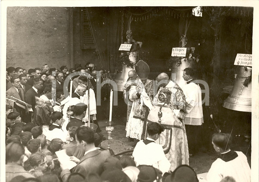 Fotografia d'epoca originale 1938 MILANO Cardinale Ildefonso SCHUSTER benedice campane in pubblico Fotografia 1