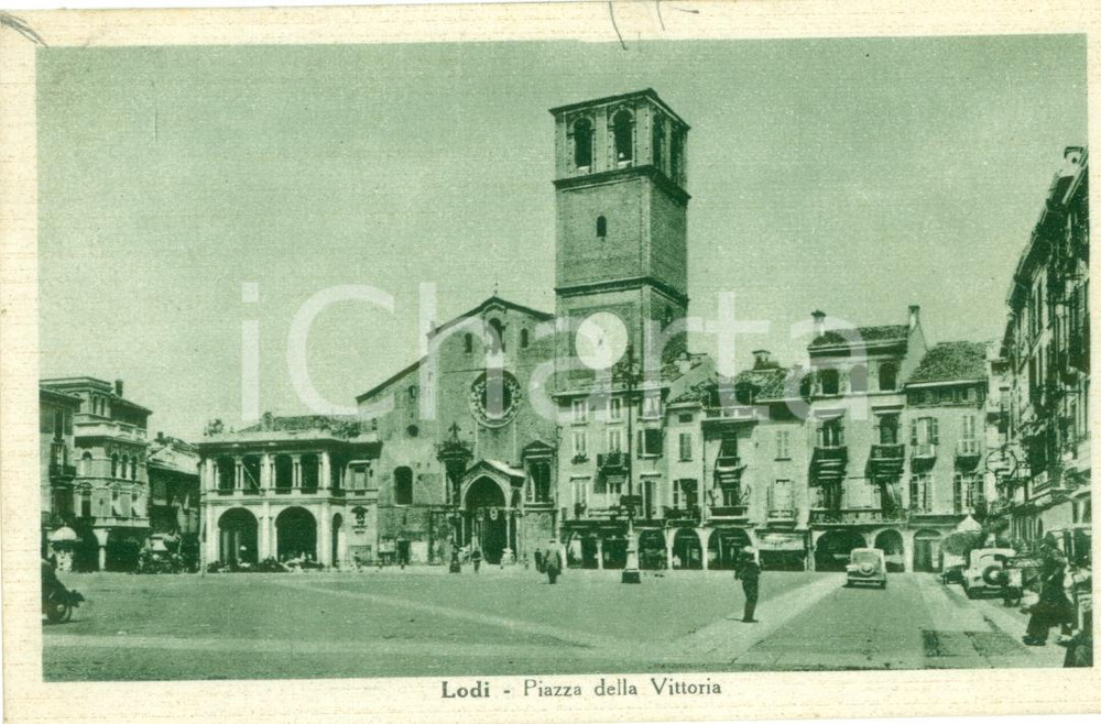 Cartolina originale da collezione 1930 ca LODI Piazza della Vittoria *Cartolina ANIMATA FP VG 1