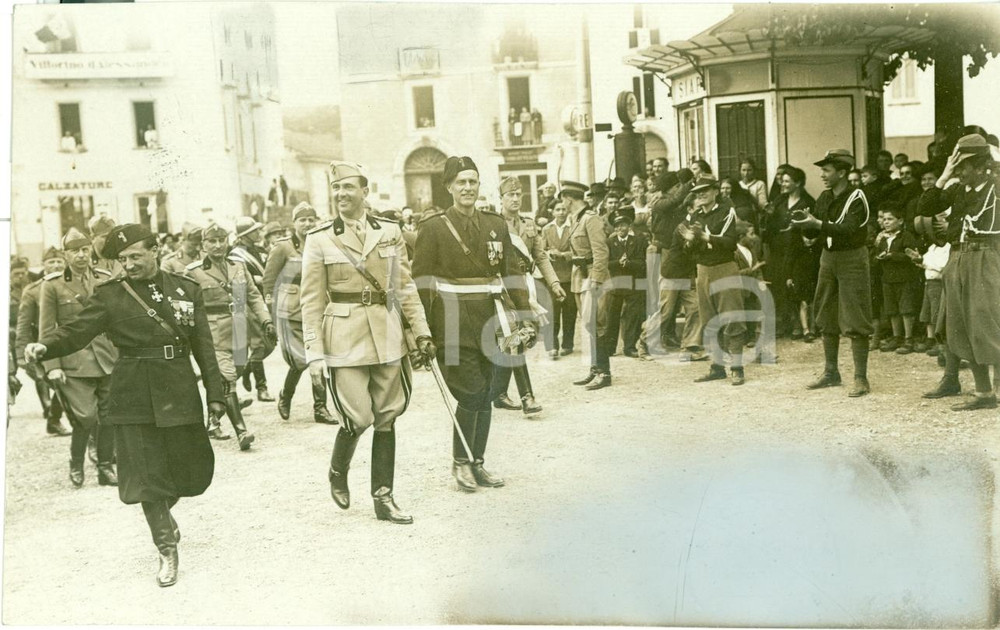 Fotografia d epoca originale 1936 POTENZA Principe UMBERTO II si reca al Municipio Fotografia 1