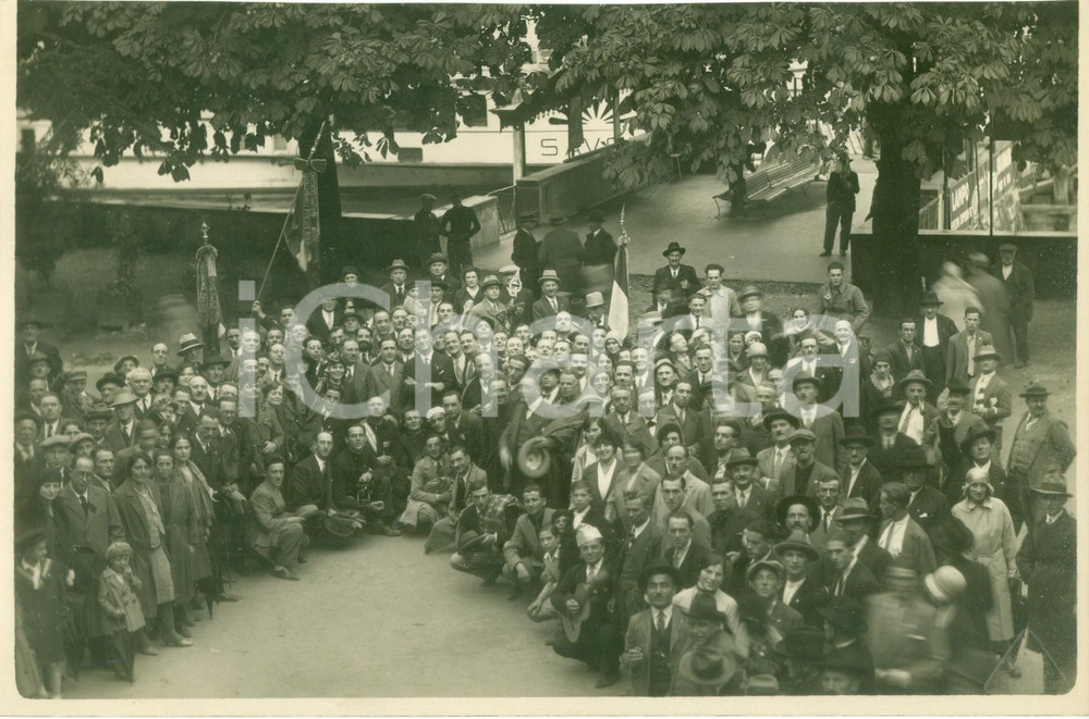 Fotografia d epoca originale 1930 MILANO ? Gruppo combattenti sezioni BOVISA e DERGANO Fotografia 1