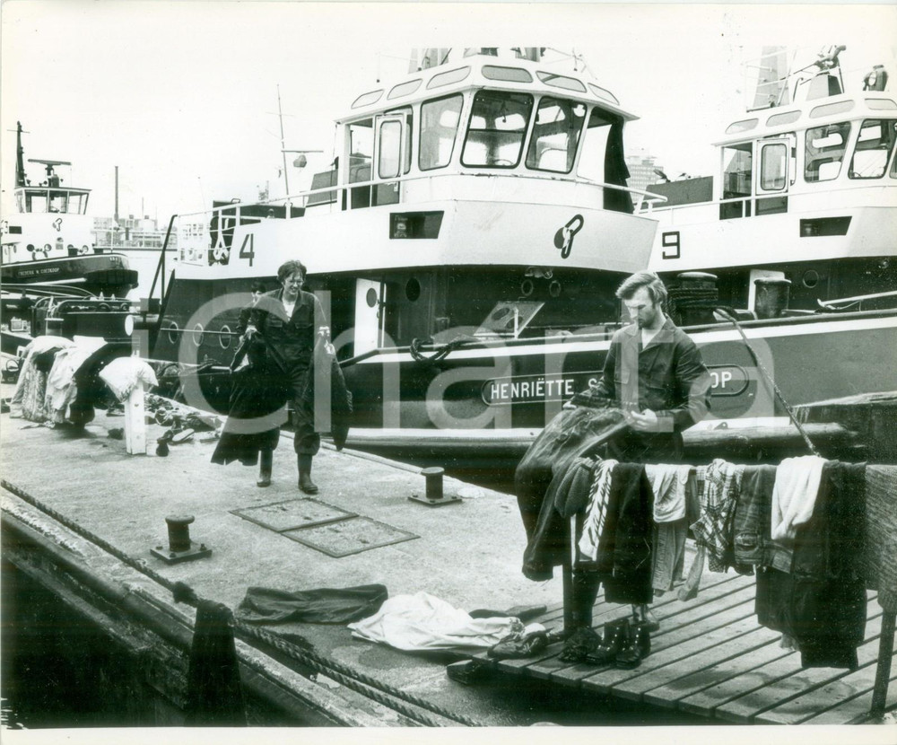 Fotografia d epoca originale 1976 AMSTERDAM Rimorchiatore Henriette GOEDKOOP si prepara per l ultimo viaggio 1