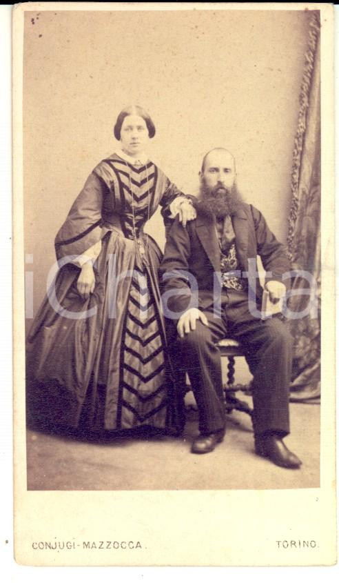 Fotografia d epoca originale 1870 ca TORINO Ritratto di una coppia di sposi Foto coniugi MAZZOCCA 1