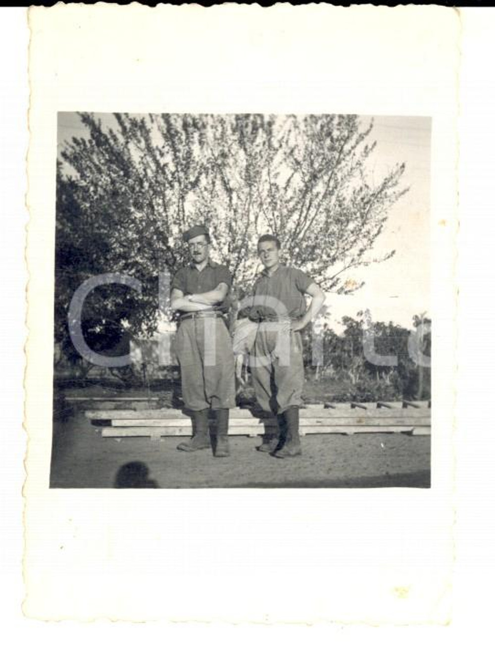 Fotografia d epoca originale 1941 WW2 UMM ER RZEM LIBIA Militari italiani in un deposito Fotografia 8x6 cm 1