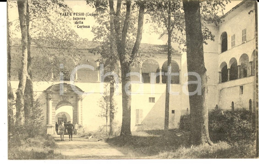 Cartolina originale da collezione 1915 ca CHIUSA DI PESIO (CN) Interno della Certosa *Cartolina ANIMATA FP NV 1