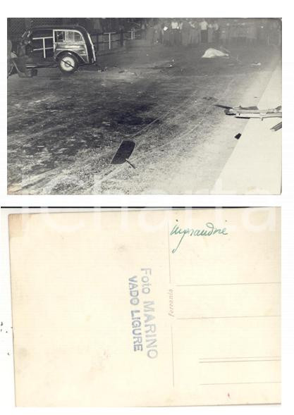 Fotografia d epoca originale 1960 ca VADO LIGURE Incidente stradale mortaleFoto MARINO per cartolina postale 1
