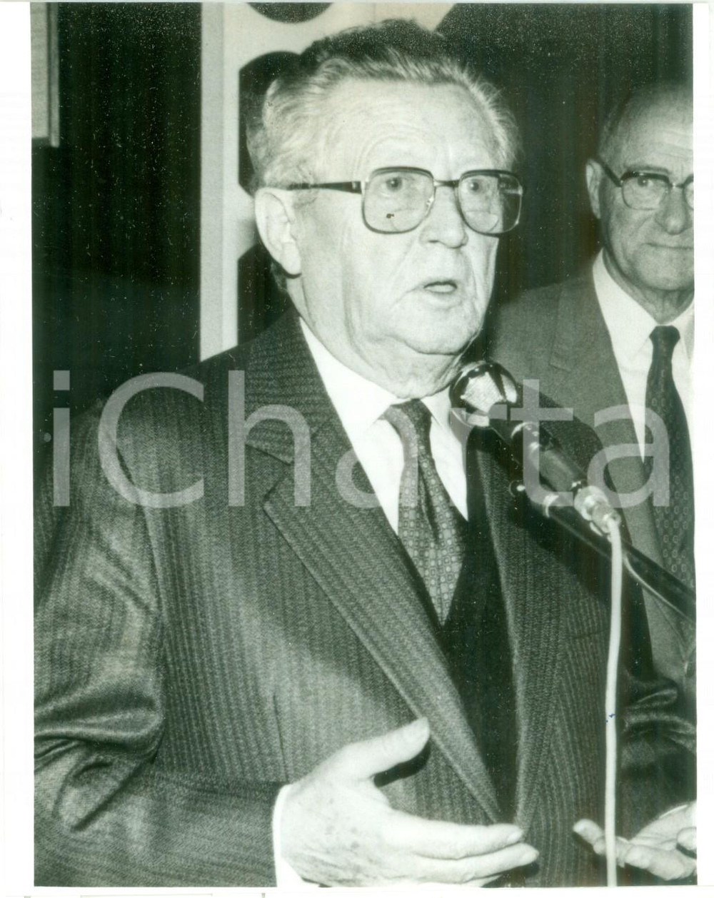 Fotografia d epoca originale 1985 ca PARIS Sindacalista ThÃ©o BRAUN in conferenza Fotografia 1