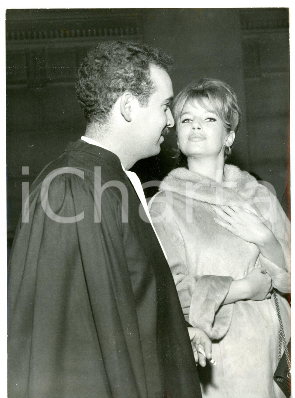 1960 PARIS Annette STROYBERG in tribunale per divorzio da Roger VADIM *Foto