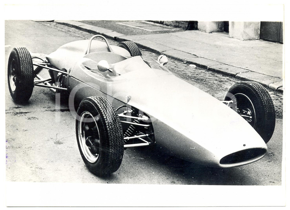Fotografia d epoca originale 1964 PARIS  Automobilismo  Nuova monoposto ALPINERENAULT Foto 18x13 cm 1