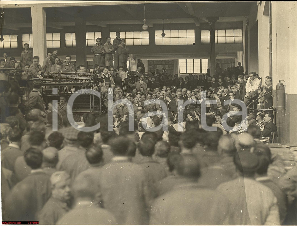Fotografia d epoca originale 1937 OND FASCISMO Concerti in fabbrica Milano VERA FOTO 1