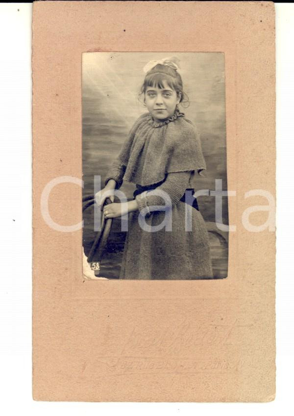 Fotografia d epoca originale 1920 ca PARIS Ritratto di Laurette LECOMTE a undici anni Fotografia REDART CDV 1