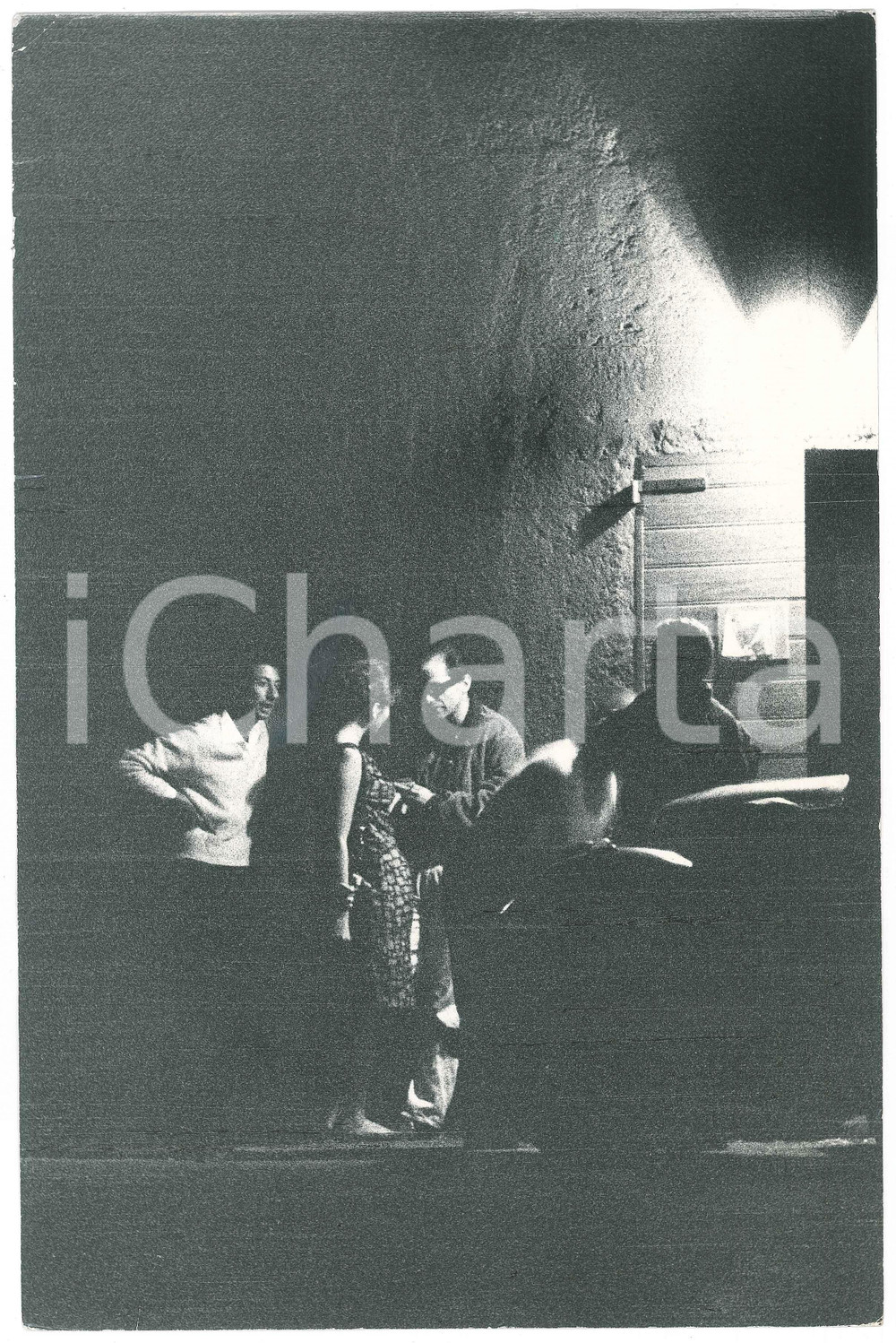 Fotografia d epoca originale 1963 ITALIA  PAPARAZZI Stefania SANDRELLI e Gino PAOLI agli stabilimenti VIDES 1