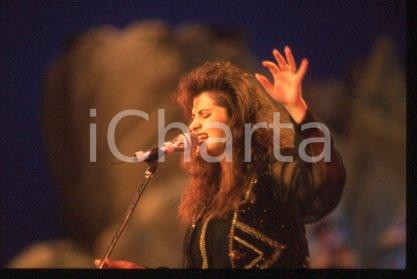 35mm vintage slide* 1990 SANREMO Neapolitan singer "FAVOLANDO" Rosè CRISCI (13)