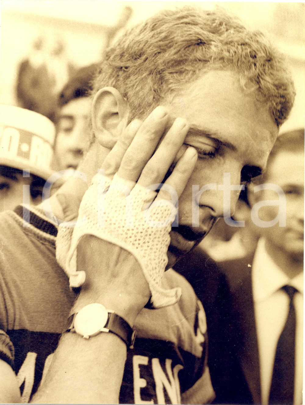 1967 CICLISMO GIRO D'ITALIA POTENZA Gianni MOTTA stanco all'arrivo *Foto 18x24