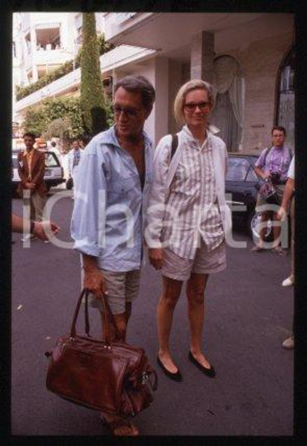35mm vintage slide* 1989 ca CANNES an American actor Roy SCHEIDER and wife (40)