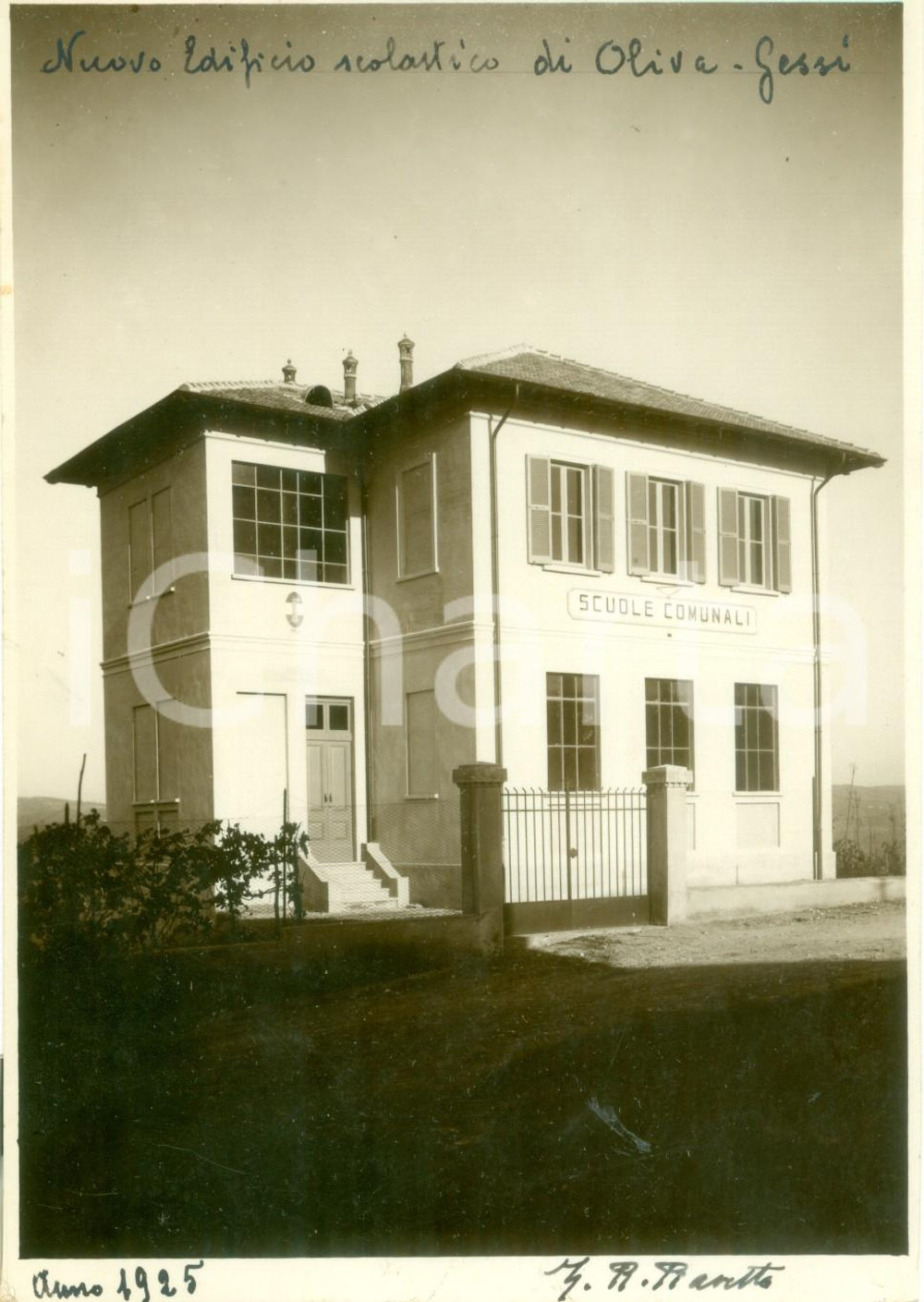 Fotografia d epoca originale 1925 OLIVA GESSI PV Nuovo edificio delle Scuole Comunali Fotografia artistica 1