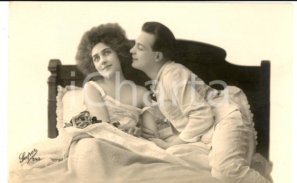 Fotografia d'epoca originale 1920 ca EROTICA VINTAGE La prima notte di nozze Ed. Super nÂ° 943 *Photo 1