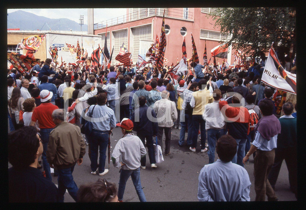 35mm vintage slide* 1988 COMO Tifosi AC MILAN in festa dopo conquista scudetto 4