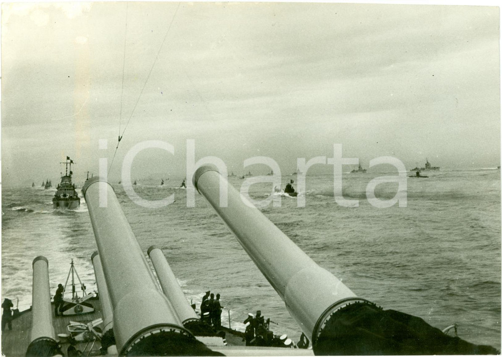 Fotografia d epoca originale 1940 GUERRA NAVALE WW2 Flotta da guerra italiana in navigazione FOTOGRAFIA 1