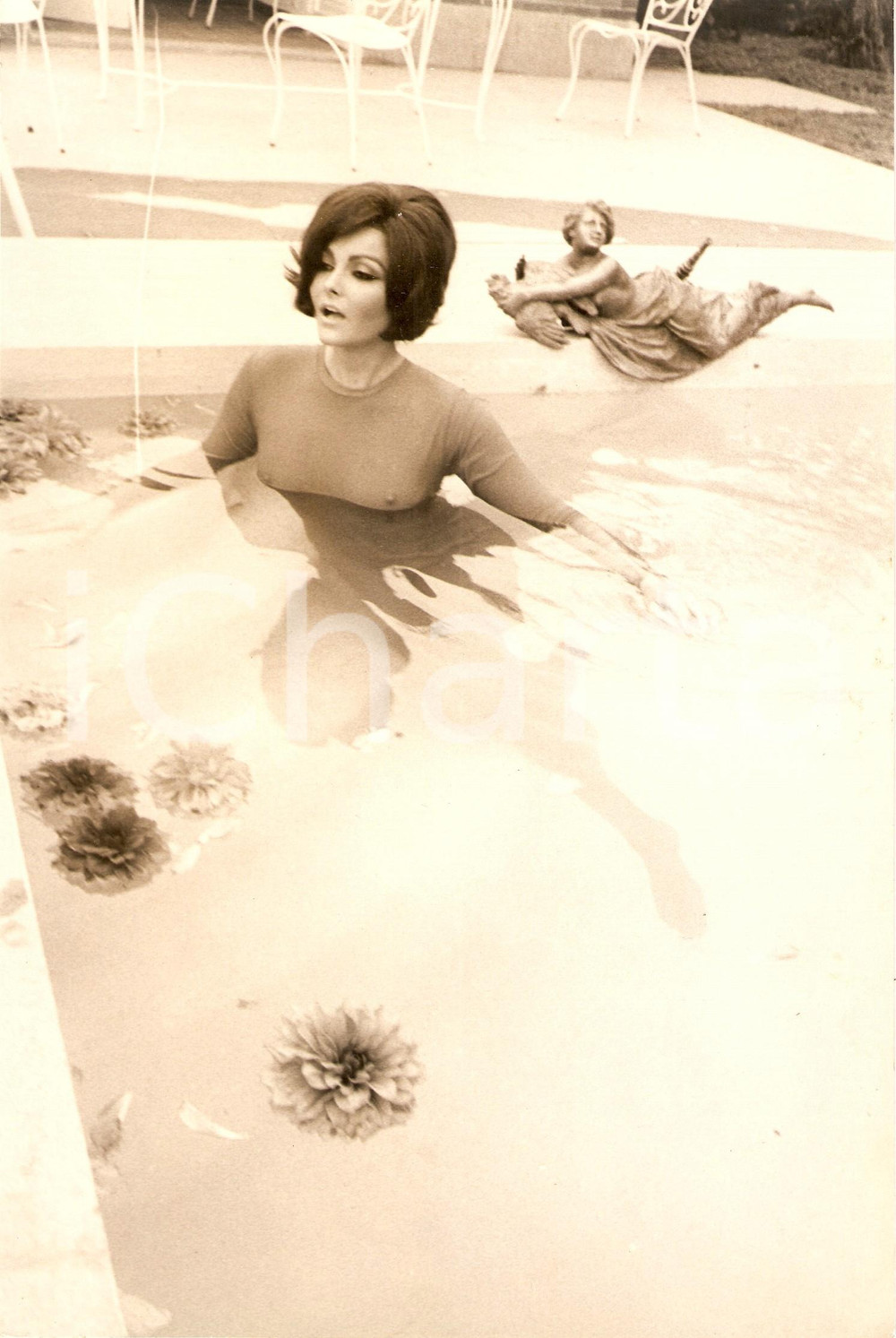 Fotografia d epoca originale 1965 ca CINEMA Patrizia VALTURRI nuotata sexy in piscina Fotografia 1