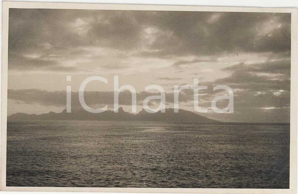 Fotografia d epoca originale 1937 MOOREA Polinesia Francese Veduta al tramonto 3 REAL PHOTO cm 13,5 x 8,5 1