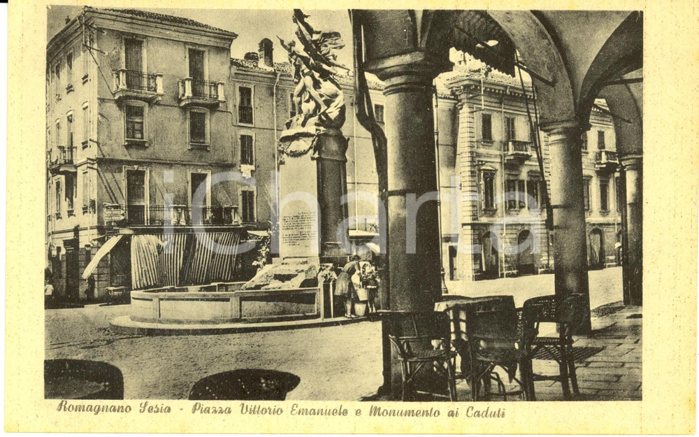 Cartolina originale da collezione 1943 ROMAGNANO SESIA NO Piazza VITTORIO EMANUELE e monumento ai Caduti FP NV 1