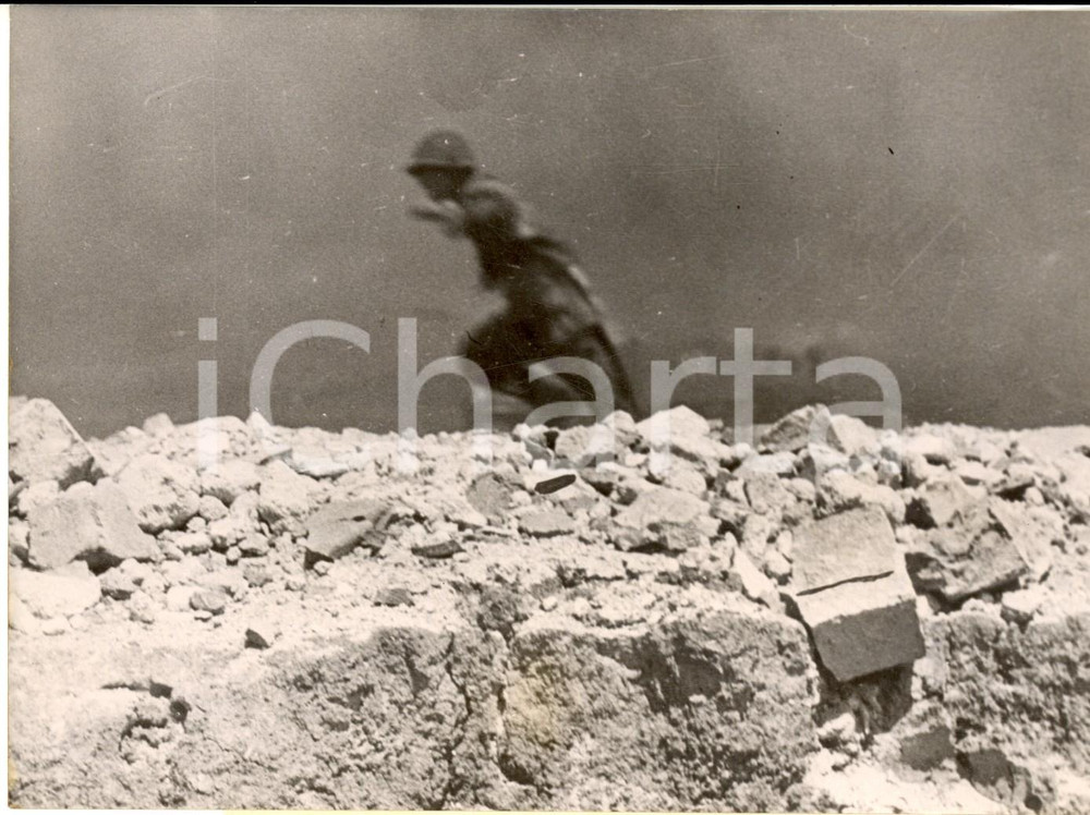 1954 GUERRA DEL VIETNAM Battaglia DIEN BIEN PHU - Soldato fra le trincee *Foto
