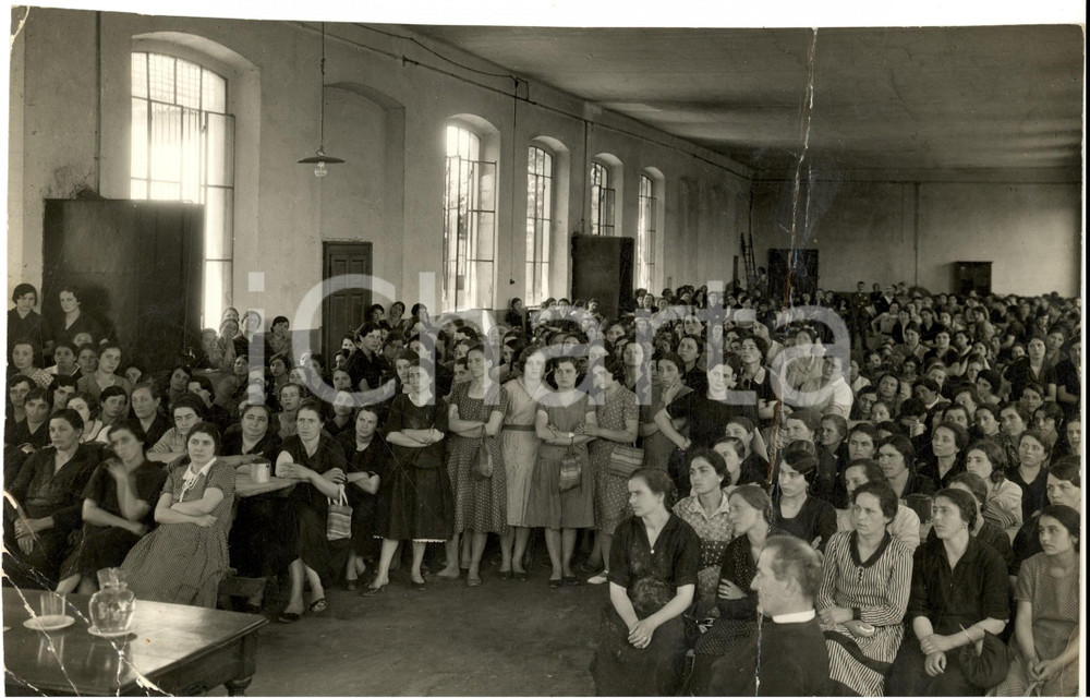 Fotografia d epoca originale 1933 ONMI MILANO ? Propaganda per operaie di una grande industria DANNEGGIATA 1